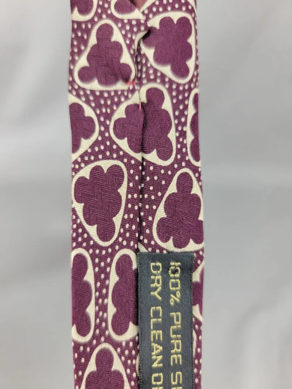 Giorgio Armani Cravatte Silk Necktie Tie Mens Maroon Beige Geometric Medallion